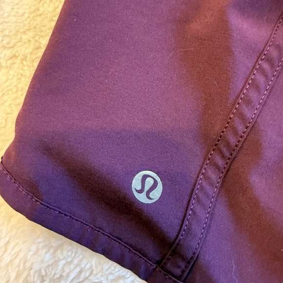 Lululemon Tracker Short IV Darkest Magenta Size 8 READ - Picture 9 of 9
